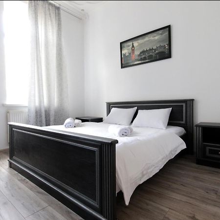 "Deluxe Apartments" K 44 - 1225 Lviv Kültér fotó